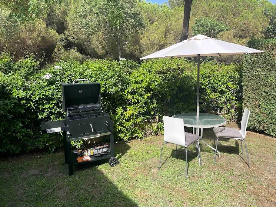 Apartamento 6 Personas Con Piscina Y Parquing Platja d'Aro 0*,  Spain